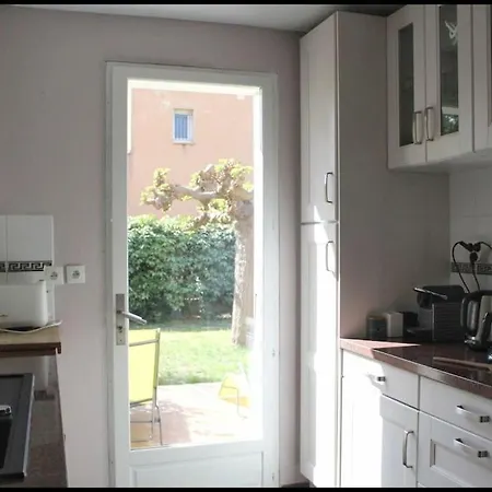 Maison Climatisee Avec Jardin Proche * Sanary-sur-Mer