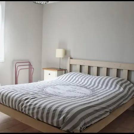 펜션 Maison Climatisee Avec Jardin Proche *